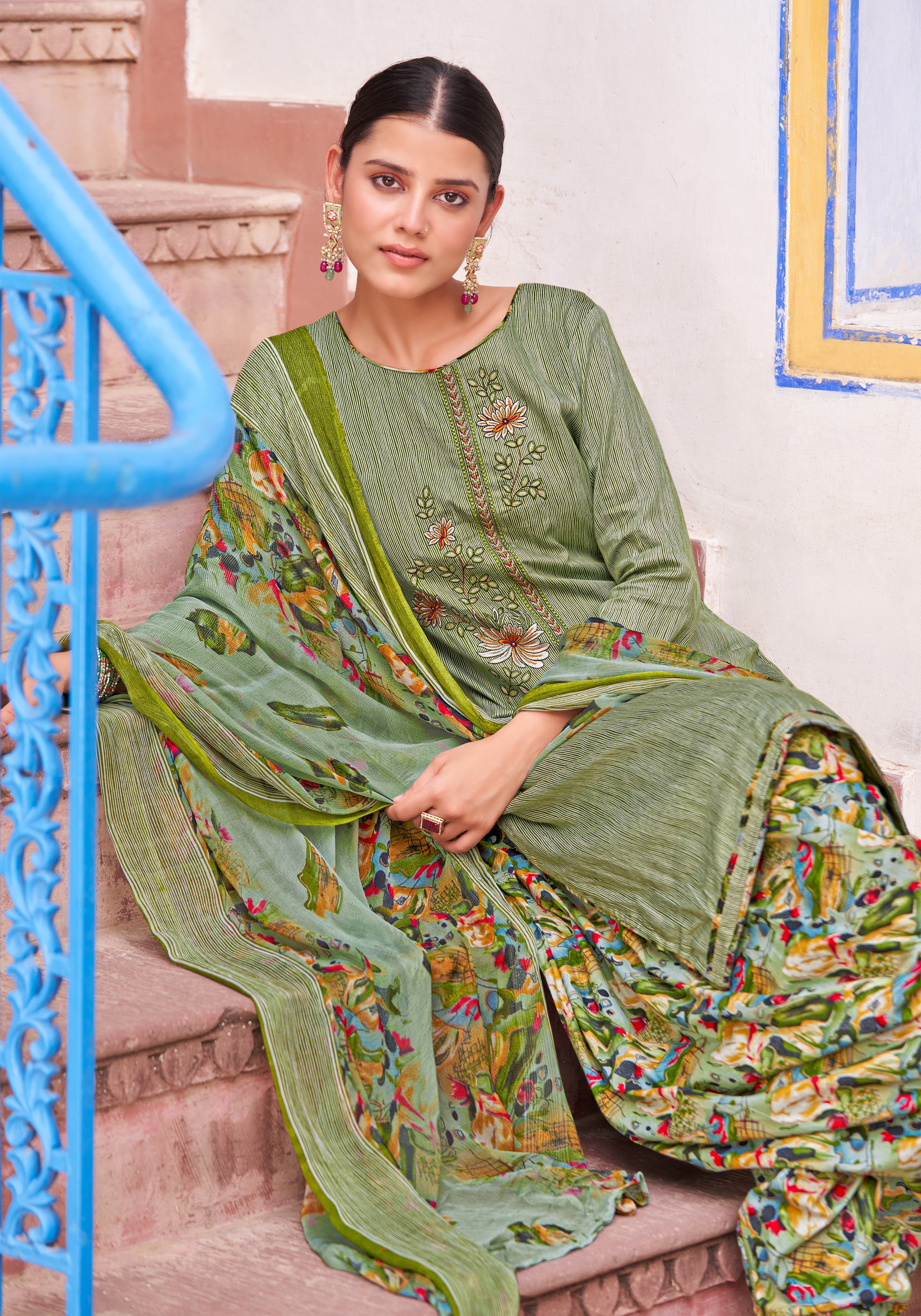 Per Pcs : 825
